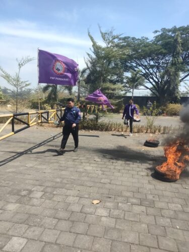 Gammara Hotel Dianggap Langgar Hukum, Mantan Karyawan Gelar Aksi Protes