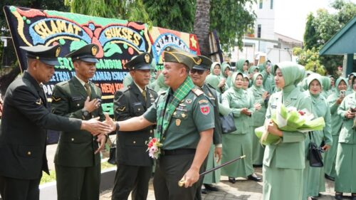 Usai Sertijab, Tongkat Jabatan Dandim  1409/Gowa Resmi di Pegang Letkol Inf Heri Kuswanto