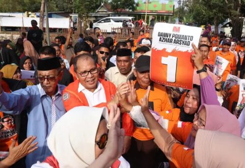 Isu Poligami Merebak, Emak-emak Solid Pilih Danny Pomanto