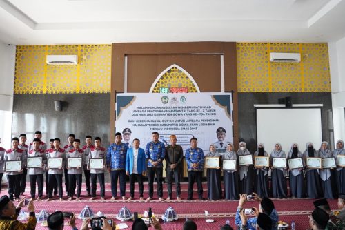 Pemkab Gowa Berikan Penghargaan kepada 20 Mahasantri Terbaik di Milad LPM ke-2