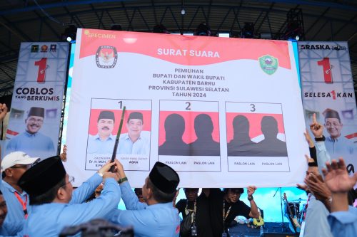 Kampanye Akbar ARASKA di Barru Hadirkan Diva Dangdut