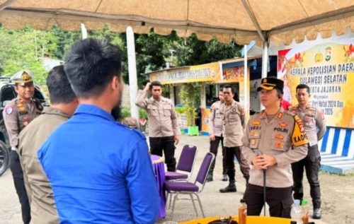 Pos Pelayanan Terpadu Lilin 2024 Jalur Enrekang Dikawal Petugas Aman Bantu Masyarakat Nataru 2025
