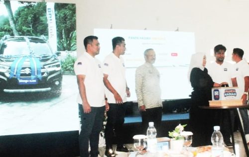 Horee! Nasabah Unit BRI Baraka (Enrekang) Raih Undian Panen Hadiah Simpedes Mobil Suzuki XL 7