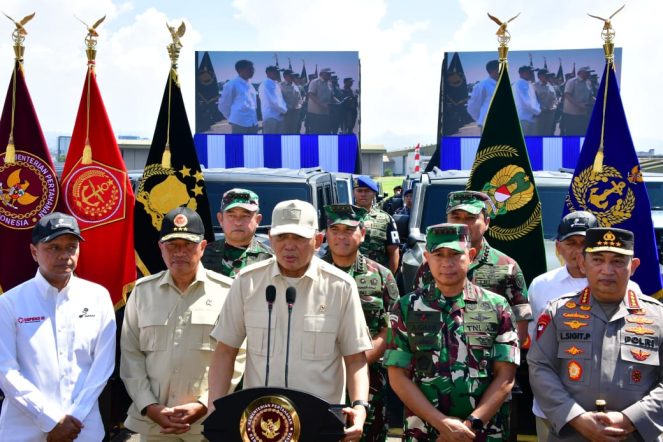 Dukung Operasional, Kemhan Serahkan 2.857 Unit Ransus Maung ke TNI-Polri