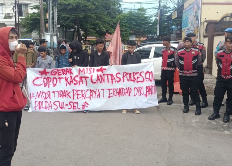 Demo Beruntun di Polres Gowa, Forum Mahasiswa Teriakkan Dugaan Pungli SIM!