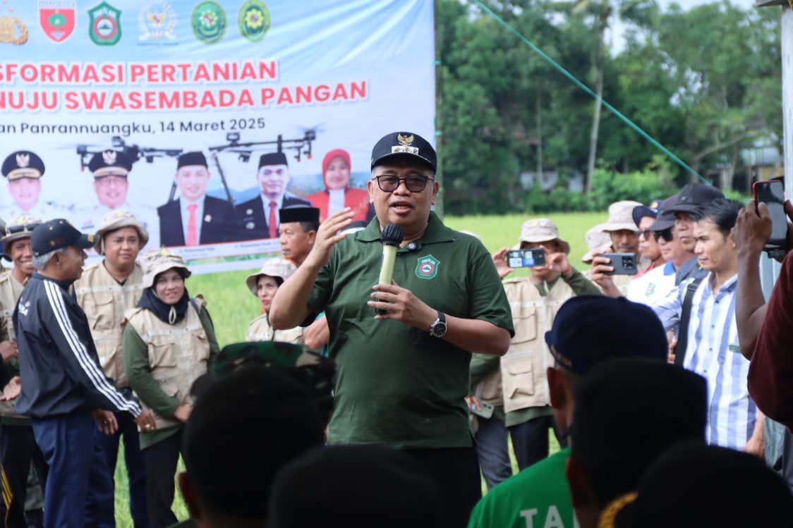 Bupati Takalar Luncurkan Drone Sprayer, Dorong Modernisasi Pertanian