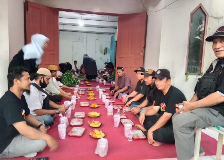 Ramadhan Berbagi, PWI Gowa Adakan Bukber dengan Anak Panti Asuhan di Gowa