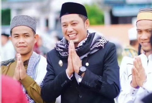 Ribuan Jamaah Padati Lapangan Abubakar Lambogo Enrekang untuk Shalat Idul Fitri 1446 H, Bupati Haji Ucu Serukan Persatuan