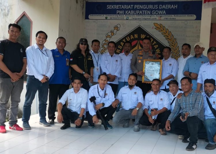 Dukung Pers Merdeka, Kapolres Gowa Terima Penghargaan dari PWI