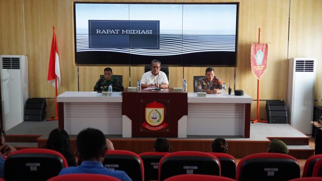 Plt. Camat Ujung Pandang Terima Aspirasi Warga Lae-Lae Bahas Penetapan Pj. RT/RW