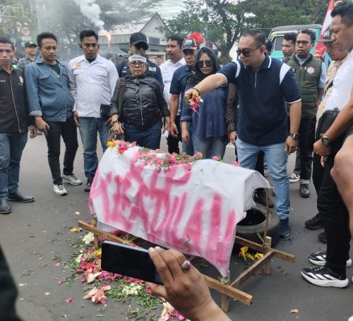 KAS Serbu Polrestabes Makassar, Tuntut dan Desak Kasat Reskrim Dicopot