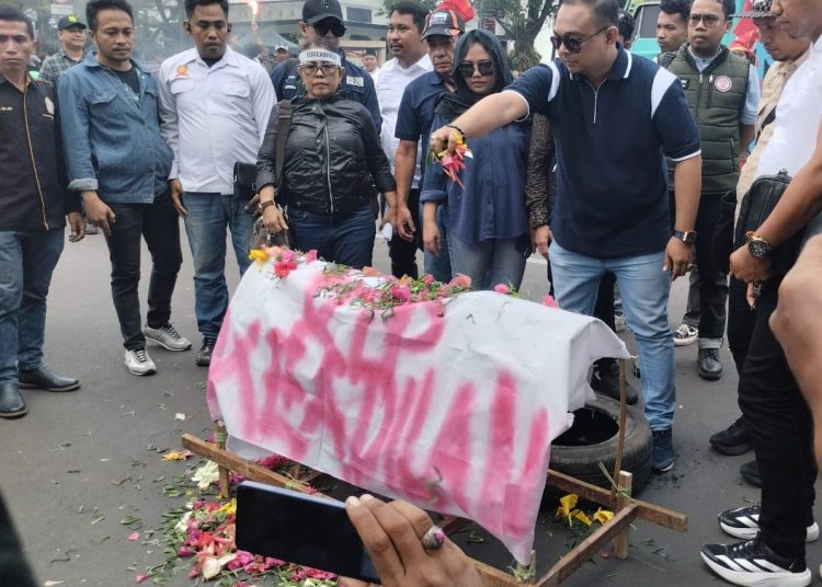 KAS Serbu Polrestabes Makassar, Tuntut dan Desak Kasat Reskrim Dicopot