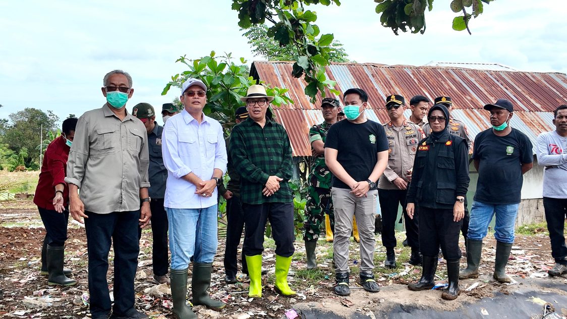 Wabup Hengky Yasin Terima Kunjungan KLH di TPA Balang