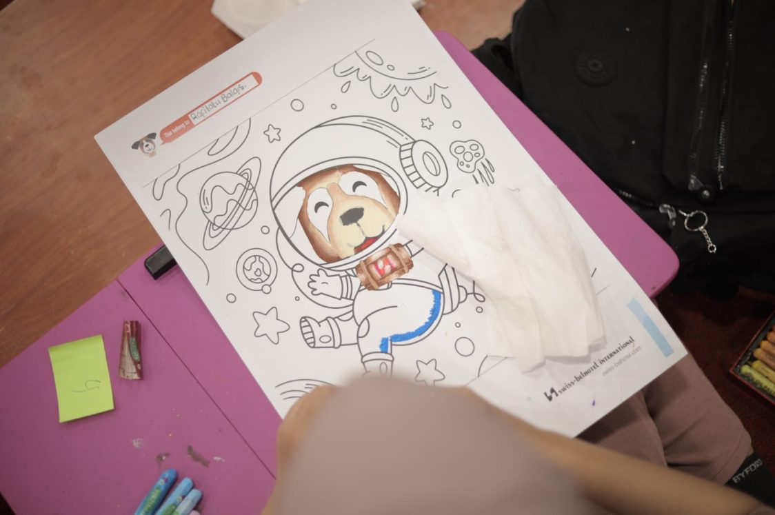 Meriah! Lomba "Coret-coret" di Swiss-Belinn Panakkukang Sukses Digelar