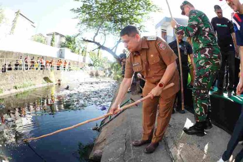 Wali Kota Munafri Pimpin Pembersihan Kanal, Libatkan Seluruh Elemen