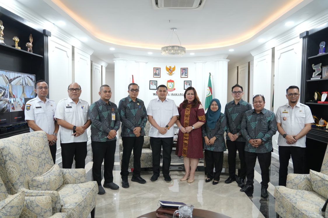 Wali Kota Munafri Dukung BPR, Cegah dan Awasi Transaksi Pinjol