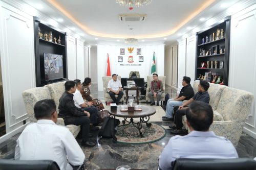 Munafri Prioritaskan Warga Lokal dalam Layanan Taksi Listrik