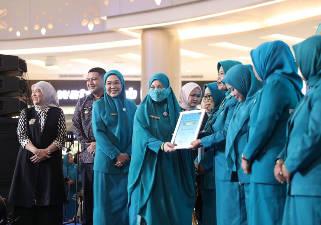 Puncak Gebyar PKK, TP PKK Beri Penghargaan ke Kader Berprestasi