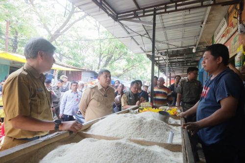 Sidak Pasar, Harga Beras Stabil, Munafri Dorong Penataannya Lebih Rapi