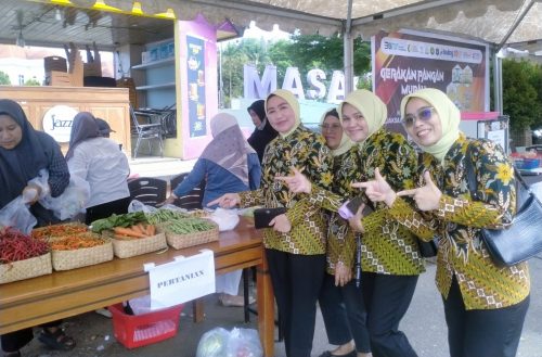 Stan Pasar Murah Momen Harlah Kejaksaan ke-80, Kejari Enrekang dan IAD Bantu Masyarakat