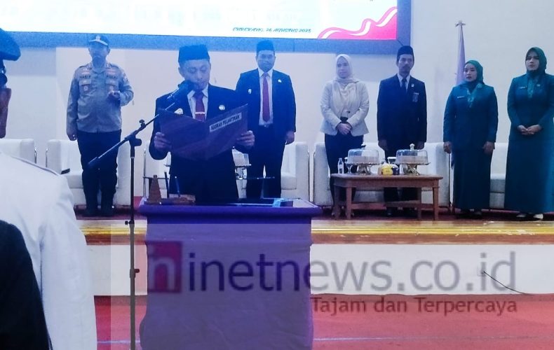 Bupati Enrekang Lantik 7 Pejabat Eselon II, 39 Pejabat Administrator Dan 8 Camat