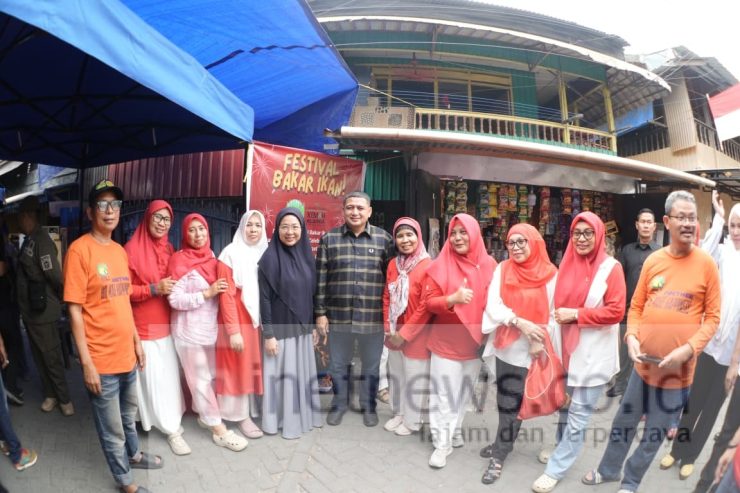 Munafri Arifuddin & Melinda Aksa Hadiri Pesta Makan Ikan Gratis di Pattingalloang