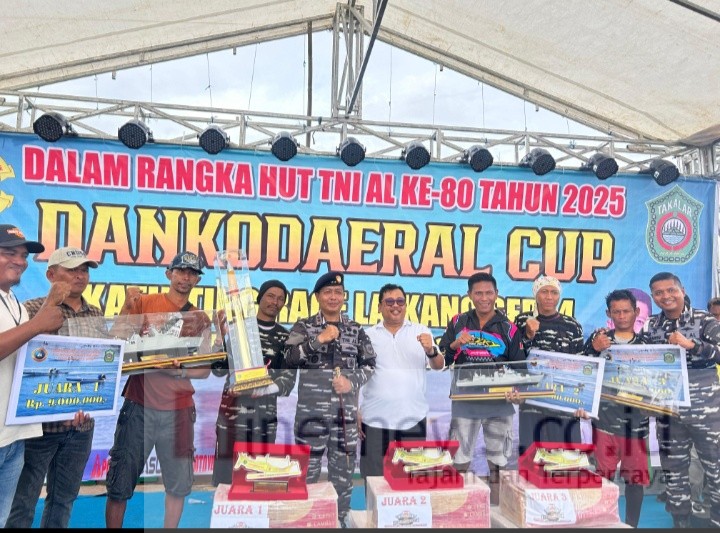 Bupati Takalar Hadiri Final Balap Perahu Katinting di Topejawa, Sumber Racing 23 Juara