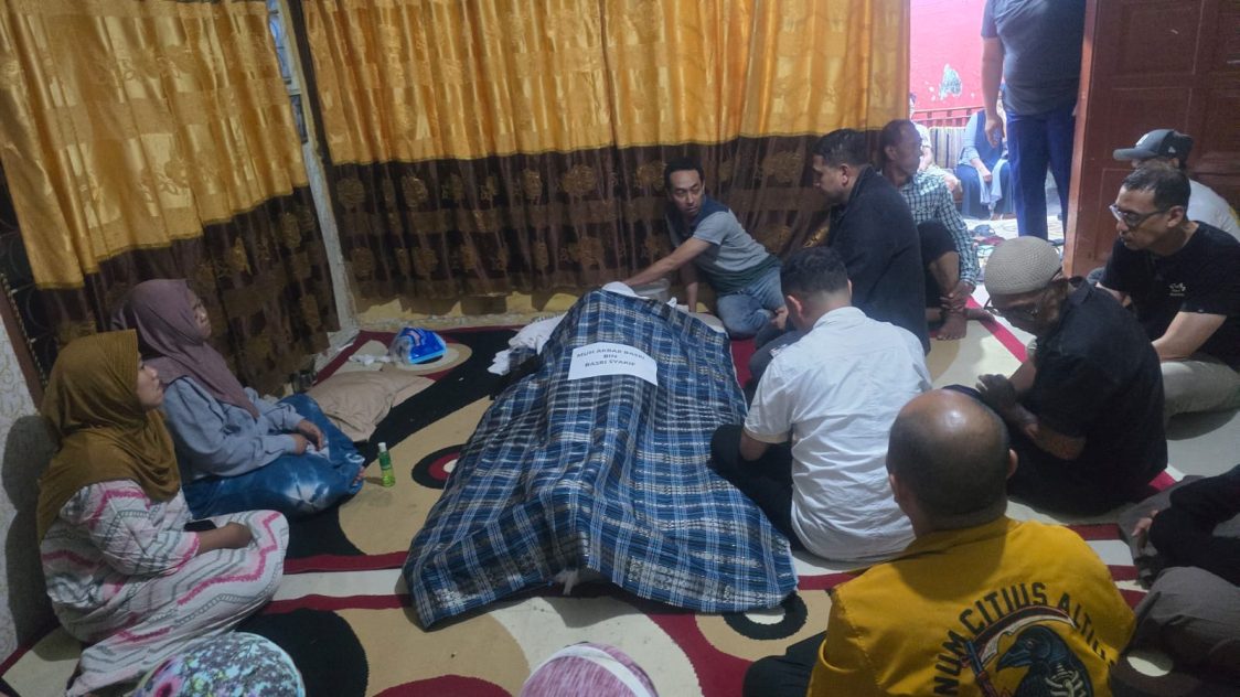 Suasana Duka: Fotografer DPRD Makassar Meninggal, Munafri Arifuddin Melayat