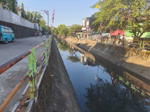 Pembersihan Kanal Sinrijala Libatkan Ribuan Personel, Sampah Hilang Total