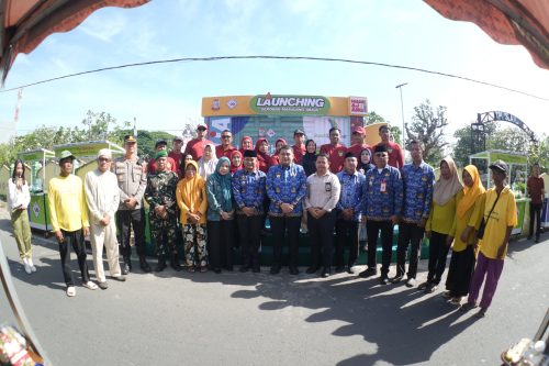 Munafri Arifuddin Launching Gerobak Mulia untuk Pedagang Bunga di TPU Dadi