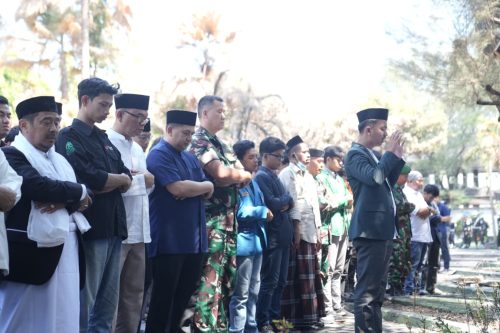 Doa dan Haru Iringi Salat Ghaib 4 Korban Kebakaran DPRD Kota Makassar