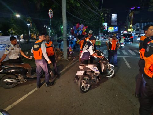 Dishub Makassar Sasar Jalan Penghibur, Parkir Liar Ditertibkan