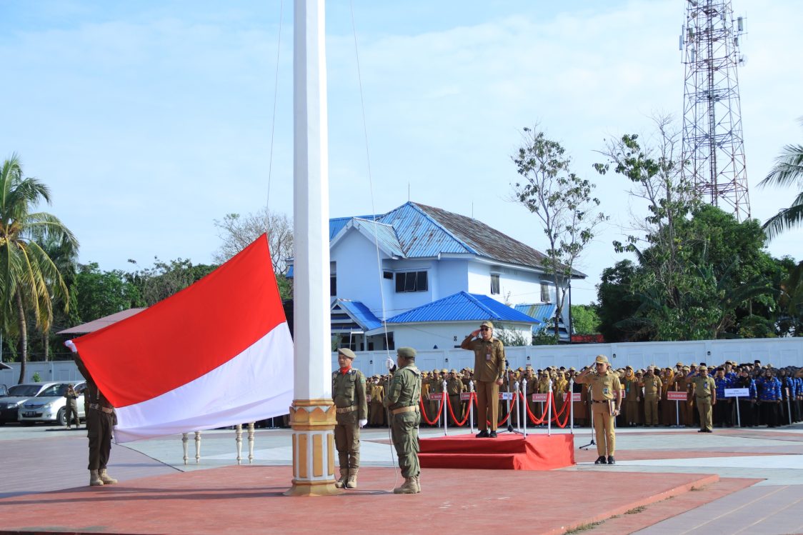 Wakil Bupati Hengky Yasin Pimpin Upacara HAORNAS ke-42 di Takalar