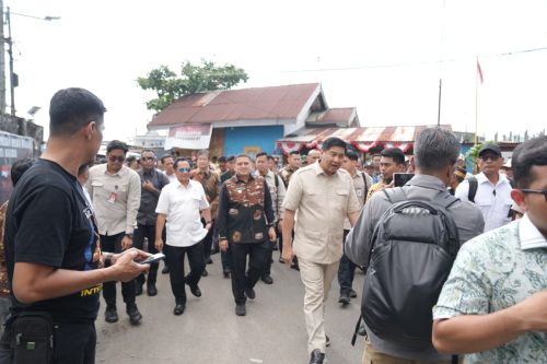 Munafri-Aliyah dan Menteri PKP–Mendagri Kunjungi Rumah Tak Layak Huni di Makassar
