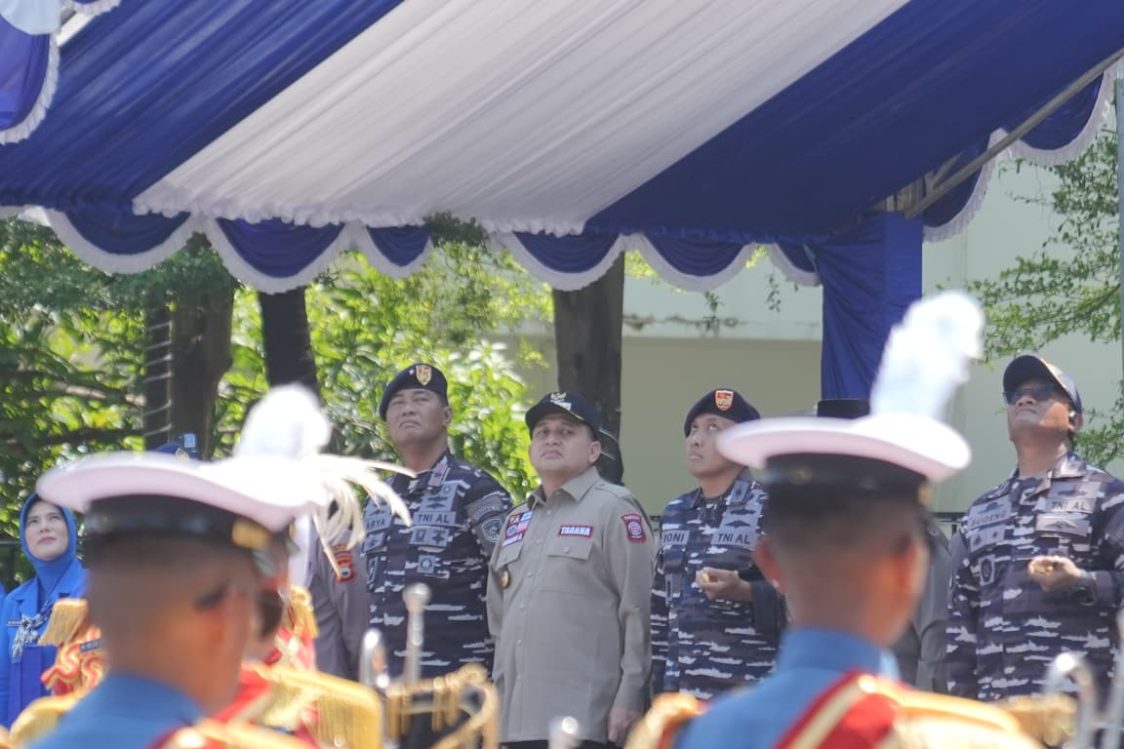 Kirab Taruna Akademi Angkatan Laut Angkatan 72 Meriahkan Kota Makassar