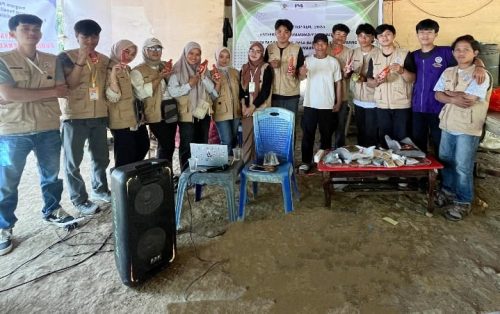 Mahasiswa KKN UNIMEN Ajari Petani Basseang Olah Produksi Pertanian