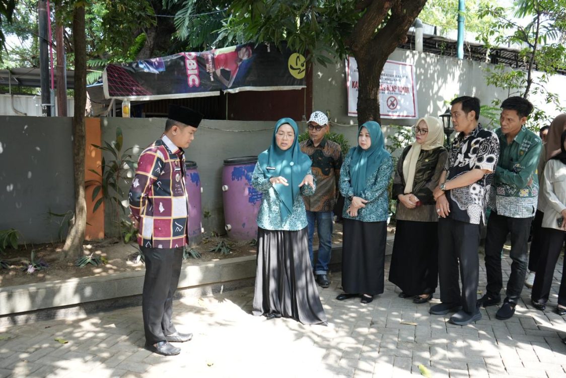 Melinda Aksa Tinjau Langsung Pengelolaan Sampah di Kecamatan Mamajang