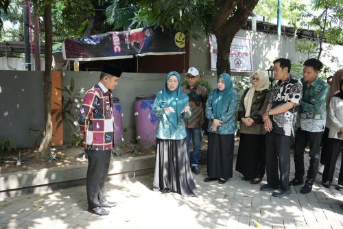 Melinda Aksa Tinjau Langsung Pengelolaan Sampah di Kecamatan Mamajang
