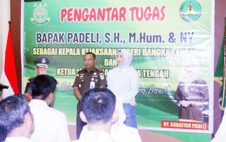 Kajari Padeli Dilepas Internal Jajaran dan Staf Kejari Enrekang untuk Tugas Baru