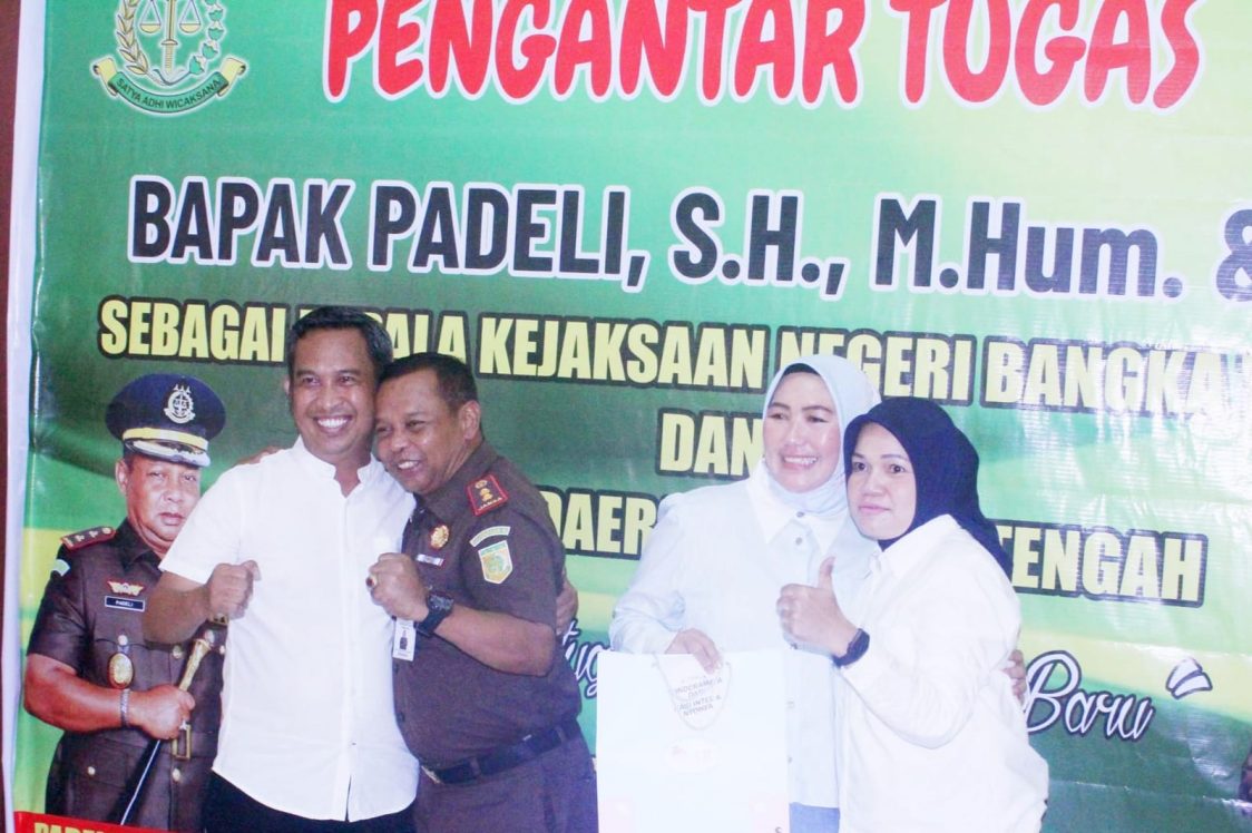 Para Kasi Beri Selamat Tugas Baru Padeli Selaku Kajari Bangka Tengah