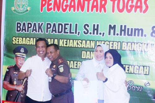 Para Kasi Beri Selamat Tugas Baru Padeli Selaku Kajari Bangka Tengah