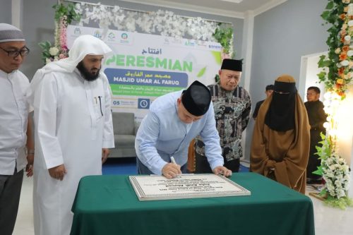 Resmikan Masjid Umar Al Faruq di Tamalanrea, Munafri Janji Perbaikan Akses Jalannya