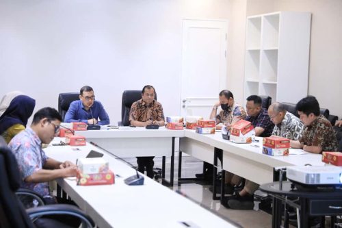 Makassar Capai 99,87% UHC, Sekda Zulkifly Pimpin Rapat Optimalisasi Program JKN