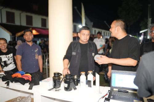 Appi Tinjau Area Kreatif dan Pameran Seni di Rock in Celebes 2025 Benteng Rotterdam