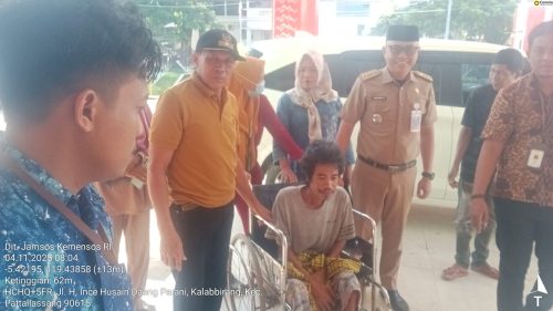 Dinsos Takalar Gercep! Warga Moncongkomba ini Akhirnya Dievakuasi ke RSUD