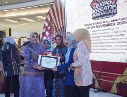 Dekranasda Makassar Raih Juara 2 Parade Wastra Expo Kreatif 2025