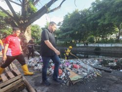 Jumat Bersih, Wali Kota Makassar Fokus Atasi Sampah di Area Pasar Terong
