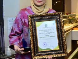 Aliyah Mustika Ilham Terima Penghargaan PAI Terbaik II untuk Makassar