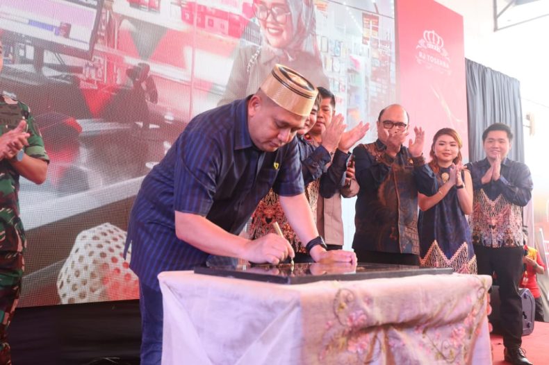 Appi Resmikan RJ Toserba, Dorong Investasi di Utara Makassar