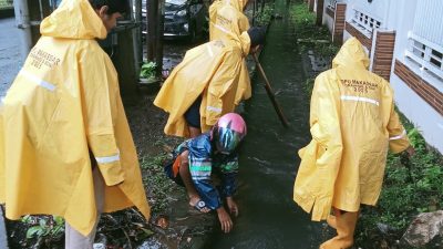 Makassar Diguyur Hujan, Tim Satgas Drainase Diterjunkan ke Titik Rawan